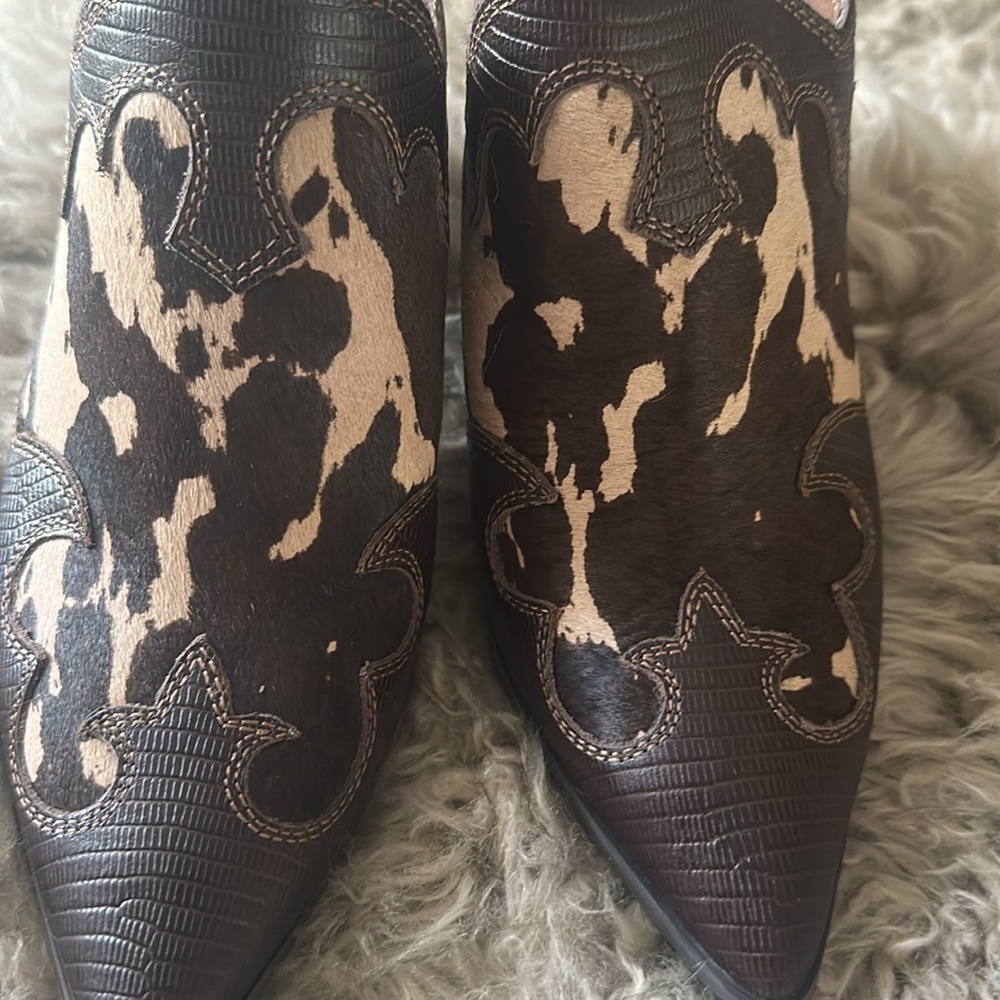 Donald pliner wedge bootie 8 like new - Picture 5 of 5